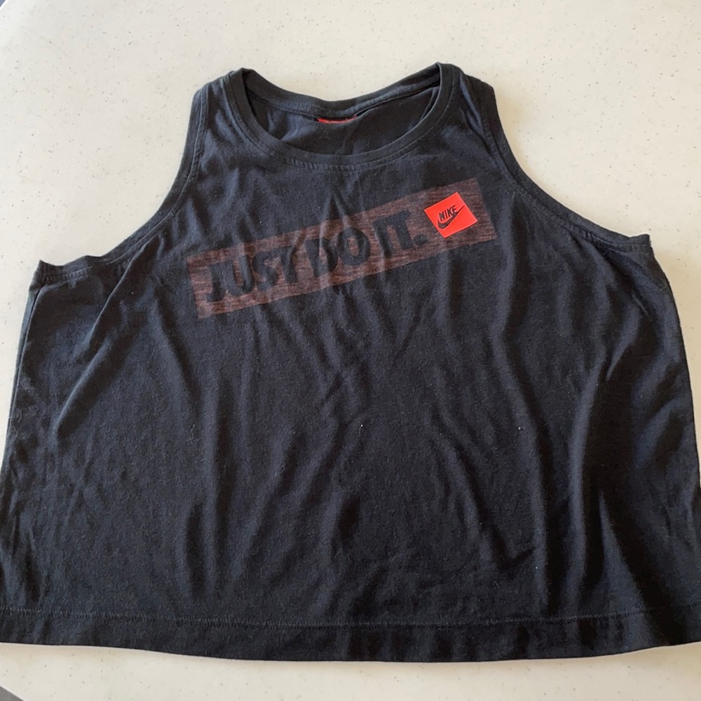 Nike cropped tee size small
